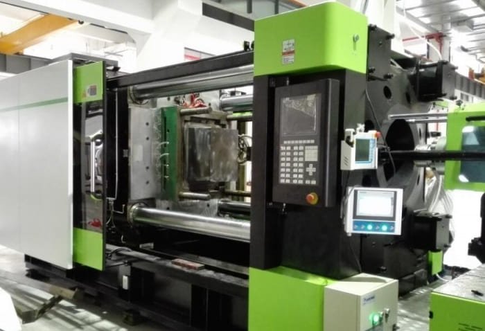 Injection molding equipment