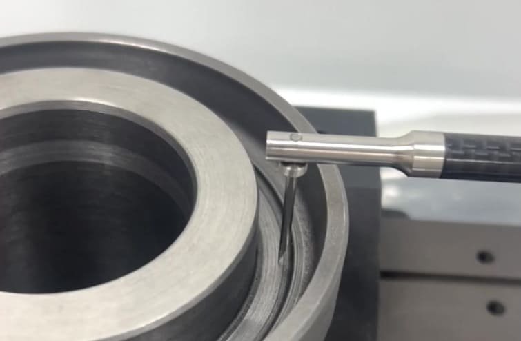 Measure the surface roughness of the part