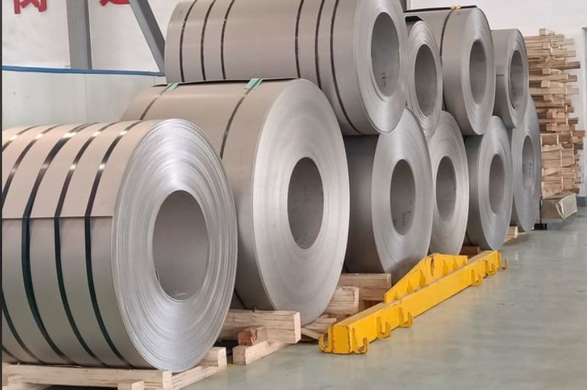 Titanium roll