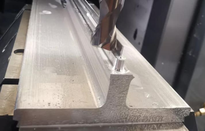 Milling thin-walled parts